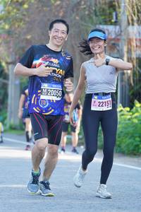 BIB: 20050, 22151
                            <button type="button" onclick="openModal(3640106)" class="btn btn-primary btn-sm float-right btn-popup" data-toggle="modal" data-target=".modal-high-quality">
                        <i class="fas fa-shopping-cart"></i> Add to Cart
                    </button>
                                            <button type="button" onclick="isThisMe(3640106, true)" class="btn btn-success btn-sm float-right btn-popup btn-isme hidden" data-toggle="tooltip" data-placement="bottom" title="นี่คือรูปของคุณใช่ไหม คลิกที่นี่เพื่อเอาเข้าอัลบั้ม">
                        <i class="fas fa-plus"></i> Add to album
                    </button>
                    <button type="button" onclick="isThisMe(3640106, false)" class="btn btn-warning btn-sm float-right btn-popup btn-isnotme hidden">
                        <i class="fas fa-ban"></i> Remove from album
                    </button>