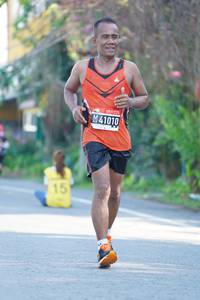 BIB: 41010
                            <button type="button" onclick="openModal(3642576)" class="btn btn-primary btn-sm float-right btn-popup" data-toggle="modal" data-target=".modal-high-quality">
                        <i class="fas fa-shopping-cart"></i> Add to Cart
                    </button>
                                            <button type="button" onclick="isThisMe(3642576, true)" class="btn btn-success btn-sm float-right btn-popup btn-isme hidden" data-toggle="tooltip" data-placement="bottom" title="นี่คือรูปของคุณใช่ไหม คลิกที่นี่เพื่อเอาเข้าอัลบั้ม">
                        <i class="fas fa-plus"></i> Add to album
                    </button>
                    <button type="button" onclick="isThisMe(3642576, false)" class="btn btn-warning btn-sm float-right btn-popup btn-isnotme hidden">
                        <i class="fas fa-ban"></i> Remove from album
                    </button>