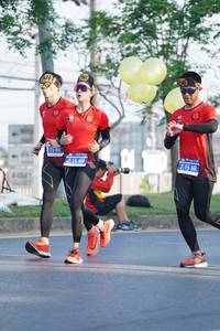 BIB: 215
                            <button type="button" onclick="openModal(3620514)" class="btn btn-primary btn-sm float-right btn-popup" data-toggle="modal" data-target=".modal-high-quality">
                        <i class="fas fa-shopping-cart"></i> Add to Cart
                    </button>
                                            <button type="button" onclick="isThisMe(3620514, true)" class="btn btn-success btn-sm float-right btn-popup btn-isme hidden" data-toggle="tooltip" data-placement="bottom" title="นี่คือรูปของคุณใช่ไหม คลิกที่นี่เพื่อเอาเข้าอัลบั้ม">
                        <i class="fas fa-plus"></i> Add to album
                    </button>
                    <button type="button" onclick="isThisMe(3620514, false)" class="btn btn-warning btn-sm float-right btn-popup btn-isnotme hidden">
                        <i class="fas fa-ban"></i> Remove from album
                    </button>