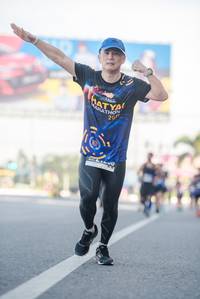 BIB: 201
                            <button type="button" onclick="openModal(3795066)" class="btn btn-primary btn-sm float-right btn-popup" data-toggle="modal" data-target=".modal-high-quality">
                        <i class="fas fa-shopping-cart"></i> Add to Cart
                    </button>
                                            <button type="button" onclick="isThisMe(3795066, true)" class="btn btn-success btn-sm float-right btn-popup btn-isme hidden" data-toggle="tooltip" data-placement="bottom" title="นี่คือรูปของคุณใช่ไหม คลิกที่นี่เพื่อเอาเข้าอัลบั้ม">
                        <i class="fas fa-plus"></i> Add to album
                    </button>
                    <button type="button" onclick="isThisMe(3795066, false)" class="btn btn-warning btn-sm float-right btn-popup btn-isnotme hidden">
                        <i class="fas fa-ban"></i> Remove from album
                    </button>