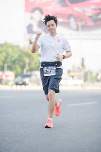 BIB: 21201
                            <button type="button" onclick="openModal(3794074)" class="btn btn-primary btn-sm float-right btn-popup" data-toggle="modal" data-target=".modal-high-quality">
                        <i class="fas fa-shopping-cart"></i> Add to Cart
                    </button>
                                            <button type="button" onclick="isThisMe(3794074, true)" class="btn btn-success btn-sm float-right btn-popup btn-isme hidden" data-toggle="tooltip" data-placement="bottom" title="นี่คือรูปของคุณใช่ไหม คลิกที่นี่เพื่อเอาเข้าอัลบั้ม">
                        <i class="fas fa-plus"></i> Add to album
                    </button>
                    <button type="button" onclick="isThisMe(3794074, false)" class="btn btn-warning btn-sm float-right btn-popup btn-isnotme hidden">
                        <i class="fas fa-ban"></i> Remove from album
                    </button>