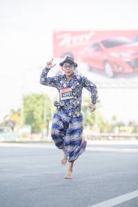 BIB: 40981
                            <button type="button" onclick="openModal(3795738)" class="btn btn-primary btn-sm float-right btn-popup" data-toggle="modal" data-target=".modal-high-quality">
                        <i class="fas fa-shopping-cart"></i> Add to Cart
                    </button>
                                            <button type="button" onclick="isThisMe(3795738, true)" class="btn btn-success btn-sm float-right btn-popup btn-isme hidden" data-toggle="tooltip" data-placement="bottom" title="นี่คือรูปของคุณใช่ไหม คลิกที่นี่เพื่อเอาเข้าอัลบั้ม">
                        <i class="fas fa-plus"></i> Add to album
                    </button>
                    <button type="button" onclick="isThisMe(3795738, false)" class="btn btn-warning btn-sm float-right btn-popup btn-isnotme hidden">
                        <i class="fas fa-ban"></i> Remove from album
                    </button>