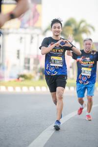 BIB: 1002
                            <button type="button" onclick="openModal(3792495)" class="btn btn-primary btn-sm float-right btn-popup" data-toggle="modal" data-target=".modal-high-quality">
                        <i class="fas fa-shopping-cart"></i> Add to Cart
                    </button>
                                            <button type="button" onclick="isThisMe(3792495, true)" class="btn btn-success btn-sm float-right btn-popup btn-isme hidden" data-toggle="tooltip" data-placement="bottom" title="นี่คือรูปของคุณใช่ไหม คลิกที่นี่เพื่อเอาเข้าอัลบั้ม">
                        <i class="fas fa-plus"></i> Add to album
                    </button>
                    <button type="button" onclick="isThisMe(3792495, false)" class="btn btn-warning btn-sm float-right btn-popup btn-isnotme hidden">
                        <i class="fas fa-ban"></i> Remove from album
                    </button>