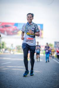 BIB: 40600
                            <button type="button" onclick="openModal(3755781)" class="btn btn-primary btn-sm float-right btn-popup" data-toggle="modal" data-target=".modal-high-quality">
                        <i class="fas fa-shopping-cart"></i> Add to Cart
                    </button>
                                            <button type="button" onclick="isThisMe(3755781, true)" class="btn btn-success btn-sm float-right btn-popup btn-isme hidden" data-toggle="tooltip" data-placement="bottom" title="นี่คือรูปของคุณใช่ไหม คลิกที่นี่เพื่อเอาเข้าอัลบั้ม">
                        <i class="fas fa-plus"></i> Add to album
                    </button>
                    <button type="button" onclick="isThisMe(3755781, false)" class="btn btn-warning btn-sm float-right btn-popup btn-isnotme hidden">
                        <i class="fas fa-ban"></i> Remove from album
                    </button>