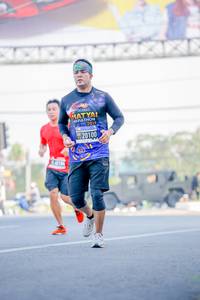 BIB: 20100
                            <button type="button" onclick="openModal(3820588)" class="btn btn-primary btn-sm float-right btn-popup" data-toggle="modal" data-target=".modal-high-quality">
                        <i class="fas fa-shopping-cart"></i> Add to Cart
                    </button>
                                            <button type="button" onclick="isThisMe(3820588, true)" class="btn btn-success btn-sm float-right btn-popup btn-isme hidden" data-toggle="tooltip" data-placement="bottom" title="นี่คือรูปของคุณใช่ไหม คลิกที่นี่เพื่อเอาเข้าอัลบั้ม">
                        <i class="fas fa-plus"></i> Add to album
                    </button>
                    <button type="button" onclick="isThisMe(3820588, false)" class="btn btn-warning btn-sm float-right btn-popup btn-isnotme hidden">
                        <i class="fas fa-ban"></i> Remove from album
                    </button>