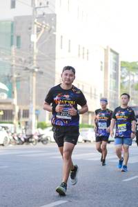 BIB: 201, 114
                            <button type="button" onclick="openModal(3683809)" class="btn btn-primary btn-sm float-right btn-popup" data-toggle="modal" data-target=".modal-high-quality">
                        <i class="fas fa-shopping-cart"></i> Add to Cart
                    </button>
                                            <button type="button" onclick="isThisMe(3683809, true)" class="btn btn-success btn-sm float-right btn-popup btn-isme hidden" data-toggle="tooltip" data-placement="bottom" title="นี่คือรูปของคุณใช่ไหม คลิกที่นี่เพื่อเอาเข้าอัลบั้ม">
                        <i class="fas fa-plus"></i> Add to album
                    </button>
                    <button type="button" onclick="isThisMe(3683809, false)" class="btn btn-warning btn-sm float-right btn-popup btn-isnotme hidden">
                        <i class="fas fa-ban"></i> Remove from album
                    </button>