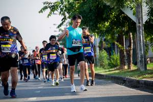 BIB: 2165, 06267, 121
                            <button type="button" onclick="openModal(3779932)" class="btn btn-primary btn-sm float-right btn-popup" data-toggle="modal" data-target=".modal-high-quality">
                        <i class="fas fa-shopping-cart"></i> Add to Cart
                    </button>
                                            <button type="button" onclick="isThisMe(3779932, true)" class="btn btn-success btn-sm float-right btn-popup btn-isme hidden" data-toggle="tooltip" data-placement="bottom" title="นี่คือรูปของคุณใช่ไหม คลิกที่นี่เพื่อเอาเข้าอัลบั้ม">
                        <i class="fas fa-plus"></i> Add to album
                    </button>
                    <button type="button" onclick="isThisMe(3779932, false)" class="btn btn-warning btn-sm float-right btn-popup btn-isnotme hidden">
                        <i class="fas fa-ban"></i> Remove from album
                    </button>