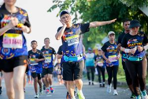 BIB: 122
                            <button type="button" onclick="openModal(3778885)" class="btn btn-primary btn-sm float-right btn-popup" data-toggle="modal" data-target=".modal-high-quality">
                        <i class="fas fa-shopping-cart"></i> Add to Cart
                    </button>
                                            <button type="button" onclick="isThisMe(3778885, true)" class="btn btn-success btn-sm float-right btn-popup btn-isme hidden" data-toggle="tooltip" data-placement="bottom" title="นี่คือรูปของคุณใช่ไหม คลิกที่นี่เพื่อเอาเข้าอัลบั้ม">
                        <i class="fas fa-plus"></i> Add to album
                    </button>
                    <button type="button" onclick="isThisMe(3778885, false)" class="btn btn-warning btn-sm float-right btn-popup btn-isnotme hidden">
                        <i class="fas fa-ban"></i> Remove from album
                    </button>