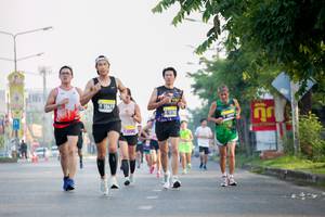 BIB: 041, 101, 12582
                            <button type="button" onclick="openModal(3766684)" class="btn btn-primary btn-sm float-right btn-popup" data-toggle="modal" data-target=".modal-high-quality">
                        <i class="fas fa-shopping-cart"></i> Add to Cart
                    </button>
                                            <button type="button" onclick="isThisMe(3766684, true)" class="btn btn-success btn-sm float-right btn-popup btn-isme hidden" data-toggle="tooltip" data-placement="bottom" title="นี่คือรูปของคุณใช่ไหม คลิกที่นี่เพื่อเอาเข้าอัลบั้ม">
                        <i class="fas fa-plus"></i> Add to album
                    </button>
                    <button type="button" onclick="isThisMe(3766684, false)" class="btn btn-warning btn-sm float-right btn-popup btn-isnotme hidden">
                        <i class="fas fa-ban"></i> Remove from album
                    </button>