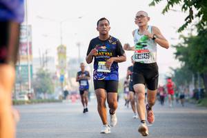 BIB: 0962, 100
                            <button type="button" onclick="openModal(3766437)" class="btn btn-primary btn-sm float-right btn-popup" data-toggle="modal" data-target=".modal-high-quality">
                        <i class="fas fa-shopping-cart"></i> Add to Cart
                    </button>
                                            <button type="button" onclick="isThisMe(3766437, true)" class="btn btn-success btn-sm float-right btn-popup btn-isme hidden" data-toggle="tooltip" data-placement="bottom" title="นี่คือรูปของคุณใช่ไหม คลิกที่นี่เพื่อเอาเข้าอัลบั้ม">
                        <i class="fas fa-plus"></i> Add to album
                    </button>
                    <button type="button" onclick="isThisMe(3766437, false)" class="btn btn-warning btn-sm float-right btn-popup btn-isnotme hidden">
                        <i class="fas fa-ban"></i> Remove from album
                    </button>