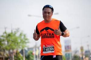 BIB: 40304
                            <button type="button" onclick="openModal(3780628)" class="btn btn-primary btn-sm float-right btn-popup" data-toggle="modal" data-target=".modal-high-quality">
                        <i class="fas fa-shopping-cart"></i> Add to Cart
                    </button>
                                            <button type="button" onclick="isThisMe(3780628, true)" class="btn btn-success btn-sm float-right btn-popup btn-isme hidden" data-toggle="tooltip" data-placement="bottom" title="นี่คือรูปของคุณใช่ไหม คลิกที่นี่เพื่อเอาเข้าอัลบั้ม">
                        <i class="fas fa-plus"></i> Add to album
                    </button>
                    <button type="button" onclick="isThisMe(3780628, false)" class="btn btn-warning btn-sm float-right btn-popup btn-isnotme hidden">
                        <i class="fas fa-ban"></i> Remove from album
                    </button>