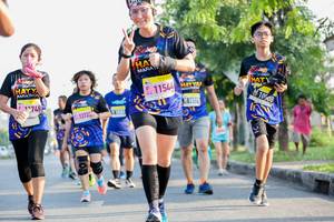 BIB: 1154, 1033, 11748
                            <button type="button" onclick="openModal(3778819)" class="btn btn-primary btn-sm float-right btn-popup" data-toggle="modal" data-target=".modal-high-quality">
                        <i class="fas fa-shopping-cart"></i> Add to Cart
                    </button>
                                            <button type="button" onclick="isThisMe(3778819, true)" class="btn btn-success btn-sm float-right btn-popup btn-isme hidden" data-toggle="tooltip" data-placement="bottom" title="นี่คือรูปของคุณใช่ไหม คลิกที่นี่เพื่อเอาเข้าอัลบั้ม">
                        <i class="fas fa-plus"></i> Add to album
                    </button>
                    <button type="button" onclick="isThisMe(3778819, false)" class="btn btn-warning btn-sm float-right btn-popup btn-isnotme hidden">
                        <i class="fas fa-ban"></i> Remove from album
                    </button>