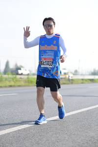 BIB: 40105
                            <button type="button" onclick="openModal(3731431)" class="btn btn-primary btn-sm float-right btn-popup" data-toggle="modal" data-target=".modal-high-quality">
                        <i class="fas fa-shopping-cart"></i> Add to Cart
                    </button>
                                            <button type="button" onclick="isThisMe(3731431, true)" class="btn btn-success btn-sm float-right btn-popup btn-isme hidden" data-toggle="tooltip" data-placement="bottom" title="นี่คือรูปของคุณใช่ไหม คลิกที่นี่เพื่อเอาเข้าอัลบั้ม">
                        <i class="fas fa-plus"></i> Add to album
                    </button>
                    <button type="button" onclick="isThisMe(3731431, false)" class="btn btn-warning btn-sm float-right btn-popup btn-isnotme hidden">
                        <i class="fas fa-ban"></i> Remove from album
                    </button>