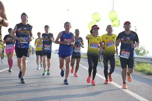 BIB: 430
                            <button type="button" onclick="openModal(3714385)" class="btn btn-primary btn-sm float-right btn-popup" data-toggle="modal" data-target=".modal-high-quality">
                        <i class="fas fa-shopping-cart"></i> Add to Cart
                    </button>
                                            <button type="button" onclick="isThisMe(3714385, true)" class="btn btn-success btn-sm float-right btn-popup btn-isme hidden" data-toggle="tooltip" data-placement="bottom" title="นี่คือรูปของคุณใช่ไหม คลิกที่นี่เพื่อเอาเข้าอัลบั้ม">
                        <i class="fas fa-plus"></i> Add to album
                    </button>
                    <button type="button" onclick="isThisMe(3714385, false)" class="btn btn-warning btn-sm float-right btn-popup btn-isnotme hidden">
                        <i class="fas fa-ban"></i> Remove from album
                    </button>