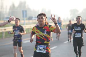 BIB: 20064
                            <button type="button" onclick="openModal(3597828)" class="btn btn-primary btn-sm float-right btn-popup" data-toggle="modal" data-target=".modal-high-quality">
                        <i class="fas fa-shopping-cart"></i> Add to Cart
                    </button>
                                            <button type="button" onclick="isThisMe(3597828, true)" class="btn btn-success btn-sm float-right btn-popup btn-isme hidden" data-toggle="tooltip" data-placement="bottom" title="นี่คือรูปของคุณใช่ไหม คลิกที่นี่เพื่อเอาเข้าอัลบั้ม">
                        <i class="fas fa-plus"></i> Add to album
                    </button>
                    <button type="button" onclick="isThisMe(3597828, false)" class="btn btn-warning btn-sm float-right btn-popup btn-isnotme hidden">
                        <i class="fas fa-ban"></i> Remove from album
                    </button>