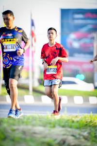 BIB: 
                            <button type="button" onclick="openModal(3833904)" class="btn btn-primary btn-sm float-right btn-popup" data-toggle="modal" data-target=".modal-high-quality">
                        <i class="fas fa-shopping-cart"></i> Add to Cart
                    </button>
                                            <button type="button" onclick="isThisMe(3833904, true)" class="btn btn-success btn-sm float-right btn-popup btn-isme hidden" data-toggle="tooltip" data-placement="bottom" title="นี่คือรูปของคุณใช่ไหม คลิกที่นี่เพื่อเอาเข้าอัลบั้ม">
                        <i class="fas fa-plus"></i> Add to album
                    </button>
                    <button type="button" onclick="isThisMe(3833904, false)" class="btn btn-warning btn-sm float-right btn-popup btn-isnotme hidden">
                        <i class="fas fa-ban"></i> Remove from album
                    </button>