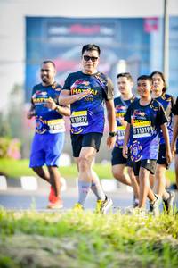 BIB: 2019, 10879
                            <button type="button" onclick="openModal(3833900)" class="btn btn-primary btn-sm float-right btn-popup" data-toggle="modal" data-target=".modal-high-quality">
                        <i class="fas fa-shopping-cart"></i> Add to Cart
                    </button>
                                            <button type="button" onclick="isThisMe(3833900, true)" class="btn btn-success btn-sm float-right btn-popup btn-isme hidden" data-toggle="tooltip" data-placement="bottom" title="นี่คือรูปของคุณใช่ไหม คลิกที่นี่เพื่อเอาเข้าอัลบั้ม">
                        <i class="fas fa-plus"></i> Add to album
                    </button>
                    <button type="button" onclick="isThisMe(3833900, false)" class="btn btn-warning btn-sm float-right btn-popup btn-isnotme hidden">
                        <i class="fas fa-ban"></i> Remove from album
                    </button>