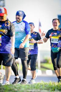 BIB: 10320
                            <button type="button" onclick="openModal(3833555)" class="btn btn-primary btn-sm float-right btn-popup" data-toggle="modal" data-target=".modal-high-quality">
                        <i class="fas fa-shopping-cart"></i> Add to Cart
                    </button>
                                            <button type="button" onclick="isThisMe(3833555, true)" class="btn btn-success btn-sm float-right btn-popup btn-isme hidden" data-toggle="tooltip" data-placement="bottom" title="นี่คือรูปของคุณใช่ไหม คลิกที่นี่เพื่อเอาเข้าอัลบั้ม">
                        <i class="fas fa-plus"></i> Add to album
                    </button>
                    <button type="button" onclick="isThisMe(3833555, false)" class="btn btn-warning btn-sm float-right btn-popup btn-isnotme hidden">
                        <i class="fas fa-ban"></i> Remove from album
                    </button>