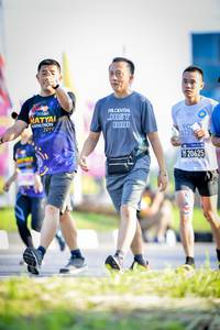 BIB: 2019, 20625
                            <button type="button" onclick="openModal(3835936)" class="btn btn-primary btn-sm float-right btn-popup" data-toggle="modal" data-target=".modal-high-quality">
                        <i class="fas fa-shopping-cart"></i> Add to Cart
                    </button>
                                            <button type="button" onclick="isThisMe(3835936, true)" class="btn btn-success btn-sm float-right btn-popup btn-isme hidden" data-toggle="tooltip" data-placement="bottom" title="นี่คือรูปของคุณใช่ไหม คลิกที่นี่เพื่อเอาเข้าอัลบั้ม">
                        <i class="fas fa-plus"></i> Add to album
                    </button>
                    <button type="button" onclick="isThisMe(3835936, false)" class="btn btn-warning btn-sm float-right btn-popup btn-isnotme hidden">
                        <i class="fas fa-ban"></i> Remove from album
                    </button>