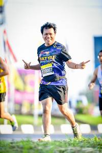 BIB: 10007
                            <button type="button" onclick="openModal(3833139)" class="btn btn-primary btn-sm float-right btn-popup" data-toggle="modal" data-target=".modal-high-quality">
                        <i class="fas fa-shopping-cart"></i> Add to Cart
                    </button>
                                            <button type="button" onclick="isThisMe(3833139, true)" class="btn btn-success btn-sm float-right btn-popup btn-isme hidden" data-toggle="tooltip" data-placement="bottom" title="นี่คือรูปของคุณใช่ไหม คลิกที่นี่เพื่อเอาเข้าอัลบั้ม">
                        <i class="fas fa-plus"></i> Add to album
                    </button>
                    <button type="button" onclick="isThisMe(3833139, false)" class="btn btn-warning btn-sm float-right btn-popup btn-isnotme hidden">
                        <i class="fas fa-ban"></i> Remove from album
                    </button>