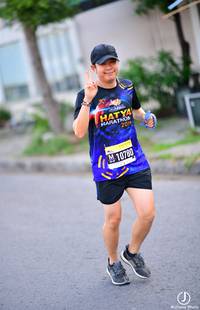 BIB: 201, 10780
                            <button type="button" onclick="openModal(3747425)" class="btn btn-primary btn-sm float-right btn-popup" data-toggle="modal" data-target=".modal-high-quality">
                        <i class="fas fa-shopping-cart"></i> Add to Cart
                    </button>
                                            <button type="button" onclick="isThisMe(3747425, true)" class="btn btn-success btn-sm float-right btn-popup btn-isme hidden" data-toggle="tooltip" data-placement="bottom" title="นี่คือรูปของคุณใช่ไหม คลิกที่นี่เพื่อเอาเข้าอัลบั้ม">
                        <i class="fas fa-plus"></i> Add to album
                    </button>
                    <button type="button" onclick="isThisMe(3747425, false)" class="btn btn-warning btn-sm float-right btn-popup btn-isnotme hidden">
                        <i class="fas fa-ban"></i> Remove from album
                    </button>