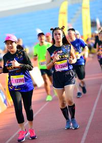 BIB: 201, 12649, 12390
                            <button type="button" onclick="openModal(3806275)" class="btn btn-primary btn-sm float-right btn-popup" data-toggle="modal" data-target=".modal-high-quality">
                        <i class="fas fa-shopping-cart"></i> Add to Cart
                    </button>
                                            <button type="button" onclick="isThisMe(3806275, true)" class="btn btn-success btn-sm float-right btn-popup btn-isme hidden" data-toggle="tooltip" data-placement="bottom" title="นี่คือรูปของคุณใช่ไหม คลิกที่นี่เพื่อเอาเข้าอัลบั้ม">
                        <i class="fas fa-plus"></i> Add to album
                    </button>
                    <button type="button" onclick="isThisMe(3806275, false)" class="btn btn-warning btn-sm float-right btn-popup btn-isnotme hidden">
                        <i class="fas fa-ban"></i> Remove from album
                    </button>