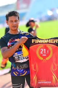 BIB: 
                            <button type="button" onclick="openModal(3806880)" class="btn btn-primary btn-sm float-right btn-popup" data-toggle="modal" data-target=".modal-high-quality">
                        <i class="fas fa-shopping-cart"></i> Add to Cart
                    </button>
                                            <button type="button" onclick="isThisMe(3806880, true)" class="btn btn-success btn-sm float-right btn-popup btn-isme hidden" data-toggle="tooltip" data-placement="bottom" title="นี่คือรูปของคุณใช่ไหม คลิกที่นี่เพื่อเอาเข้าอัลบั้ม">
                        <i class="fas fa-plus"></i> Add to album
                    </button>
                    <button type="button" onclick="isThisMe(3806880, false)" class="btn btn-warning btn-sm float-right btn-popup btn-isnotme hidden">
                        <i class="fas fa-ban"></i> Remove from album
                    </button>