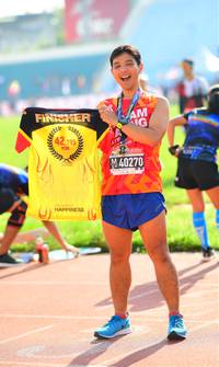 BIB: 42195, 40270, 
                            <button type="button" onclick="openModal(3806914)" class="btn btn-primary btn-sm float-right btn-popup" data-toggle="modal" data-target=".modal-high-quality">
                        <i class="fas fa-shopping-cart"></i> Add to Cart
                    </button>
                                            <button type="button" onclick="isThisMe(3806914, true)" class="btn btn-success btn-sm float-right btn-popup btn-isme hidden" data-toggle="tooltip" data-placement="bottom" title="นี่คือรูปของคุณใช่ไหม คลิกที่นี่เพื่อเอาเข้าอัลบั้ม">
                        <i class="fas fa-plus"></i> Add to album
                    </button>
                    <button type="button" onclick="isThisMe(3806914, false)" class="btn btn-warning btn-sm float-right btn-popup btn-isnotme hidden">
                        <i class="fas fa-ban"></i> Remove from album
                    </button>