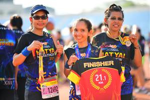 BIB: 201, 211, 12492
                            <button type="button" onclick="openModal(3806545)" class="btn btn-primary btn-sm float-right btn-popup" data-toggle="modal" data-target=".modal-high-quality">
                        <i class="fas fa-shopping-cart"></i> Add to Cart
                    </button>
                                            <button type="button" onclick="isThisMe(3806545, true)" class="btn btn-success btn-sm float-right btn-popup btn-isme hidden" data-toggle="tooltip" data-placement="bottom" title="นี่คือรูปของคุณใช่ไหม คลิกที่นี่เพื่อเอาเข้าอัลบั้ม">
                        <i class="fas fa-plus"></i> Add to album
                    </button>
                    <button type="button" onclick="isThisMe(3806545, false)" class="btn btn-warning btn-sm float-right btn-popup btn-isnotme hidden">
                        <i class="fas fa-ban"></i> Remove from album
                    </button>