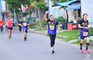 BIB: 1057
                            <button type="button" onclick="openModal(3747492)" class="btn btn-primary btn-sm float-right btn-popup" data-toggle="modal" data-target=".modal-high-quality">
                        <i class="fas fa-shopping-cart"></i> Add to Cart
                    </button>
                                            <button type="button" onclick="isThisMe(3747492, true)" class="btn btn-success btn-sm float-right btn-popup btn-isme hidden" data-toggle="tooltip" data-placement="bottom" title="นี่คือรูปของคุณใช่ไหม คลิกที่นี่เพื่อเอาเข้าอัลบั้ม">
                        <i class="fas fa-plus"></i> Add to album
                    </button>
                    <button type="button" onclick="isThisMe(3747492, false)" class="btn btn-warning btn-sm float-right btn-popup btn-isnotme hidden">
                        <i class="fas fa-ban"></i> Remove from album
                    </button>