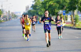 BIB: 10036
                            <button type="button" onclick="openModal(3783018)" class="btn btn-primary btn-sm float-right btn-popup" data-toggle="modal" data-target=".modal-high-quality">
                        <i class="fas fa-shopping-cart"></i> Add to Cart
                    </button>
                                            <button type="button" onclick="isThisMe(3783018, true)" class="btn btn-success btn-sm float-right btn-popup btn-isme hidden" data-toggle="tooltip" data-placement="bottom" title="นี่คือรูปของคุณใช่ไหม คลิกที่นี่เพื่อเอาเข้าอัลบั้ม">
                        <i class="fas fa-plus"></i> Add to album
                    </button>
                    <button type="button" onclick="isThisMe(3783018, false)" class="btn btn-warning btn-sm float-right btn-popup btn-isnotme hidden">
                        <i class="fas fa-ban"></i> Remove from album
                    </button>