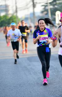 BIB: 12046
                            <button type="button" onclick="openModal(3783133)" class="btn btn-primary btn-sm float-right btn-popup" data-toggle="modal" data-target=".modal-high-quality">
                        <i class="fas fa-shopping-cart"></i> Add to Cart
                    </button>
                                            <button type="button" onclick="isThisMe(3783133, true)" class="btn btn-success btn-sm float-right btn-popup btn-isme hidden" data-toggle="tooltip" data-placement="bottom" title="นี่คือรูปของคุณใช่ไหม คลิกที่นี่เพื่อเอาเข้าอัลบั้ม">
                        <i class="fas fa-plus"></i> Add to album
                    </button>
                    <button type="button" onclick="isThisMe(3783133, false)" class="btn btn-warning btn-sm float-right btn-popup btn-isnotme hidden">
                        <i class="fas fa-ban"></i> Remove from album
                    </button>