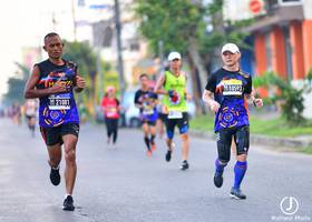 BIB: 21081
                            <button type="button" onclick="openModal(3732704)" class="btn btn-primary btn-sm float-right btn-popup" data-toggle="modal" data-target=".modal-high-quality">
                        <i class="fas fa-shopping-cart"></i> Add to Cart
                    </button>
                                            <button type="button" onclick="isThisMe(3732704, true)" class="btn btn-success btn-sm float-right btn-popup btn-isme hidden" data-toggle="tooltip" data-placement="bottom" title="นี่คือรูปของคุณใช่ไหม คลิกที่นี่เพื่อเอาเข้าอัลบั้ม">
                        <i class="fas fa-plus"></i> Add to album
                    </button>
                    <button type="button" onclick="isThisMe(3732704, false)" class="btn btn-warning btn-sm float-right btn-popup btn-isnotme hidden">
                        <i class="fas fa-ban"></i> Remove from album
                    </button>