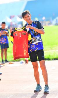 BIB: 209, 21216
                            <button type="button" onclick="openModal(3814629)" class="btn btn-primary btn-sm float-right btn-popup" data-toggle="modal" data-target=".modal-high-quality">
                        <i class="fas fa-shopping-cart"></i> Add to Cart
                    </button>
                                            <button type="button" onclick="isThisMe(3814629, true)" class="btn btn-success btn-sm float-right btn-popup btn-isme hidden" data-toggle="tooltip" data-placement="bottom" title="นี่คือรูปของคุณใช่ไหม คลิกที่นี่เพื่อเอาเข้าอัลบั้ม">
                        <i class="fas fa-plus"></i> Add to album
                    </button>
                    <button type="button" onclick="isThisMe(3814629, false)" class="btn btn-warning btn-sm float-right btn-popup btn-isnotme hidden">
                        <i class="fas fa-ban"></i> Remove from album
                    </button>