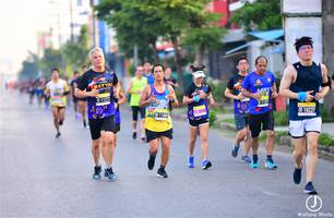 BIB: 
                            <button type="button" onclick="openModal(3759549)" class="btn btn-primary btn-sm float-right btn-popup" data-toggle="modal" data-target=".modal-high-quality">
                        <i class="fas fa-shopping-cart"></i> Add to Cart
                    </button>
                                            <button type="button" onclick="isThisMe(3759549, true)" class="btn btn-success btn-sm float-right btn-popup btn-isme hidden" data-toggle="tooltip" data-placement="bottom" title="นี่คือรูปของคุณใช่ไหม คลิกที่นี่เพื่อเอาเข้าอัลบั้ม">
                        <i class="fas fa-plus"></i> Add to album
                    </button>
                    <button type="button" onclick="isThisMe(3759549, false)" class="btn btn-warning btn-sm float-right btn-popup btn-isnotme hidden">
                        <i class="fas fa-ban"></i> Remove from album
                    </button>