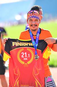 BIB: 211
                            <button type="button" onclick="openModal(3814618)" class="btn btn-primary btn-sm float-right btn-popup" data-toggle="modal" data-target=".modal-high-quality">
                        <i class="fas fa-shopping-cart"></i> Add to Cart
                    </button>
                                            <button type="button" onclick="isThisMe(3814618, true)" class="btn btn-success btn-sm float-right btn-popup btn-isme hidden" data-toggle="tooltip" data-placement="bottom" title="นี่คือรูปของคุณใช่ไหม คลิกที่นี่เพื่อเอาเข้าอัลบั้ม">
                        <i class="fas fa-plus"></i> Add to album
                    </button>
                    <button type="button" onclick="isThisMe(3814618, false)" class="btn btn-warning btn-sm float-right btn-popup btn-isnotme hidden">
                        <i class="fas fa-ban"></i> Remove from album
                    </button>