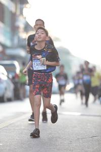 BIB: 0415
                            <button type="button" onclick="openModal(3746239)" class="btn btn-primary btn-sm float-right btn-popup" data-toggle="modal" data-target=".modal-high-quality">
                        <i class="fas fa-shopping-cart"></i> Add to Cart
                    </button>
                                            <button type="button" onclick="isThisMe(3746239, true)" class="btn btn-success btn-sm float-right btn-popup btn-isme hidden" data-toggle="tooltip" data-placement="bottom" title="นี่คือรูปของคุณใช่ไหม คลิกที่นี่เพื่อเอาเข้าอัลบั้ม">
                        <i class="fas fa-plus"></i> Add to album
                    </button>
                    <button type="button" onclick="isThisMe(3746239, false)" class="btn btn-warning btn-sm float-right btn-popup btn-isnotme hidden">
                        <i class="fas fa-ban"></i> Remove from album
                    </button>