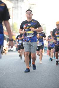 BIB: 10375
                            <button type="button" onclick="openModal(3750528)" class="btn btn-primary btn-sm float-right btn-popup" data-toggle="modal" data-target=".modal-high-quality">
                        <i class="fas fa-shopping-cart"></i> Add to Cart
                    </button>
                                            <button type="button" onclick="isThisMe(3750528, true)" class="btn btn-success btn-sm float-right btn-popup btn-isme hidden" data-toggle="tooltip" data-placement="bottom" title="นี่คือรูปของคุณใช่ไหม คลิกที่นี่เพื่อเอาเข้าอัลบั้ม">
                        <i class="fas fa-plus"></i> Add to album
                    </button>
                    <button type="button" onclick="isThisMe(3750528, false)" class="btn btn-warning btn-sm float-right btn-popup btn-isnotme hidden">
                        <i class="fas fa-ban"></i> Remove from album
                    </button>