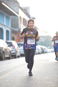 BIB: 041126
                            <button type="button" onclick="openModal(3730557)" class="btn btn-primary btn-sm float-right btn-popup" data-toggle="modal" data-target=".modal-high-quality">
                        <i class="fas fa-shopping-cart"></i> Add to Cart
                    </button>
                                            <button type="button" onclick="isThisMe(3730557, true)" class="btn btn-success btn-sm float-right btn-popup btn-isme hidden" data-toggle="tooltip" data-placement="bottom" title="นี่คือรูปของคุณใช่ไหม คลิกที่นี่เพื่อเอาเข้าอัลบั้ม">
                        <i class="fas fa-plus"></i> Add to album
                    </button>
                    <button type="button" onclick="isThisMe(3730557, false)" class="btn btn-warning btn-sm float-right btn-popup btn-isnotme hidden">
                        <i class="fas fa-ban"></i> Remove from album
                    </button>