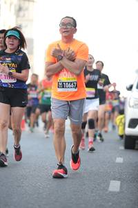 BIB: 1191, 110, 10667
                            <button type="button" onclick="openModal(3749180)" class="btn btn-primary btn-sm float-right btn-popup" data-toggle="modal" data-target=".modal-high-quality">
                        <i class="fas fa-shopping-cart"></i> Add to Cart
                    </button>
                                            <button type="button" onclick="isThisMe(3749180, true)" class="btn btn-success btn-sm float-right btn-popup btn-isme hidden" data-toggle="tooltip" data-placement="bottom" title="นี่คือรูปของคุณใช่ไหม คลิกที่นี่เพื่อเอาเข้าอัลบั้ม">
                        <i class="fas fa-plus"></i> Add to album
                    </button>
                    <button type="button" onclick="isThisMe(3749180, false)" class="btn btn-warning btn-sm float-right btn-popup btn-isnotme hidden">
                        <i class="fas fa-ban"></i> Remove from album
                    </button>