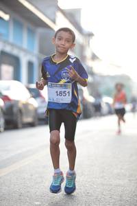 BIB: 1551
                            <button type="button" onclick="openModal(3730608)" class="btn btn-primary btn-sm float-right btn-popup" data-toggle="modal" data-target=".modal-high-quality">
                        <i class="fas fa-shopping-cart"></i> Add to Cart
                    </button>
                                            <button type="button" onclick="isThisMe(3730608, true)" class="btn btn-success btn-sm float-right btn-popup btn-isme hidden" data-toggle="tooltip" data-placement="bottom" title="นี่คือรูปของคุณใช่ไหม คลิกที่นี่เพื่อเอาเข้าอัลบั้ม">
                        <i class="fas fa-plus"></i> Add to album
                    </button>
                    <button type="button" onclick="isThisMe(3730608, false)" class="btn btn-warning btn-sm float-right btn-popup btn-isnotme hidden">
                        <i class="fas fa-ban"></i> Remove from album
                    </button>