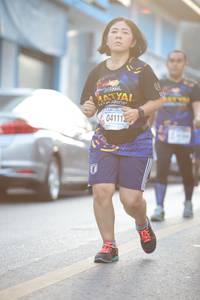 BIB: 0411
                            <button type="button" onclick="openModal(3747210)" class="btn btn-primary btn-sm float-right btn-popup" data-toggle="modal" data-target=".modal-high-quality">
                        <i class="fas fa-shopping-cart"></i> Add to Cart
                    </button>
                                            <button type="button" onclick="isThisMe(3747210, true)" class="btn btn-success btn-sm float-right btn-popup btn-isme hidden" data-toggle="tooltip" data-placement="bottom" title="นี่คือรูปของคุณใช่ไหม คลิกที่นี่เพื่อเอาเข้าอัลบั้ม">
                        <i class="fas fa-plus"></i> Add to album
                    </button>
                    <button type="button" onclick="isThisMe(3747210, false)" class="btn btn-warning btn-sm float-right btn-popup btn-isnotme hidden">
                        <i class="fas fa-ban"></i> Remove from album
                    </button>