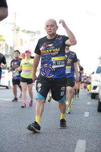 BIB: 10144
                            <button type="button" onclick="openModal(3751609)" class="btn btn-primary btn-sm float-right btn-popup" data-toggle="modal" data-target=".modal-high-quality">
                        <i class="fas fa-shopping-cart"></i> Add to Cart
                    </button>
                                            <button type="button" onclick="isThisMe(3751609, true)" class="btn btn-success btn-sm float-right btn-popup btn-isme hidden" data-toggle="tooltip" data-placement="bottom" title="นี่คือรูปของคุณใช่ไหม คลิกที่นี่เพื่อเอาเข้าอัลบั้ม">
                        <i class="fas fa-plus"></i> Add to album
                    </button>
                    <button type="button" onclick="isThisMe(3751609, false)" class="btn btn-warning btn-sm float-right btn-popup btn-isnotme hidden">
                        <i class="fas fa-ban"></i> Remove from album
                    </button>