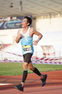 BIB: 10139
                            <button type="button" onclick="openModal(3695357)" class="btn btn-primary btn-sm float-right btn-popup" data-toggle="modal" data-target=".modal-high-quality">
                        <i class="fas fa-shopping-cart"></i> Add to Cart
                    </button>
                                            <button type="button" onclick="isThisMe(3695357, true)" class="btn btn-success btn-sm float-right btn-popup btn-isme hidden" data-toggle="tooltip" data-placement="bottom" title="นี่คือรูปของคุณใช่ไหม คลิกที่นี่เพื่อเอาเข้าอัลบั้ม">
                        <i class="fas fa-plus"></i> Add to album
                    </button>
                    <button type="button" onclick="isThisMe(3695357, false)" class="btn btn-warning btn-sm float-right btn-popup btn-isnotme hidden">
                        <i class="fas fa-ban"></i> Remove from album
                    </button>