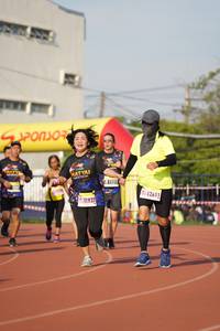 BIB: 2611
                            <button type="button" onclick="openModal(3675316)" class="btn btn-primary btn-sm float-right btn-popup" data-toggle="modal" data-target=".modal-high-quality">
                        <i class="fas fa-shopping-cart"></i> Add to Cart
                    </button>
                                            <button type="button" onclick="isThisMe(3675316, true)" class="btn btn-success btn-sm float-right btn-popup btn-isme hidden" data-toggle="tooltip" data-placement="bottom" title="นี่คือรูปของคุณใช่ไหม คลิกที่นี่เพื่อเอาเข้าอัลบั้ม">
                        <i class="fas fa-plus"></i> Add to album
                    </button>
                    <button type="button" onclick="isThisMe(3675316, false)" class="btn btn-warning btn-sm float-right btn-popup btn-isnotme hidden">
                        <i class="fas fa-ban"></i> Remove from album
                    </button>