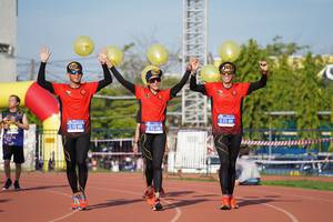 BIB: 215, 
                            <button type="button" onclick="openModal(3678493)" class="btn btn-primary btn-sm float-right btn-popup" data-toggle="modal" data-target=".modal-high-quality">
                        <i class="fas fa-shopping-cart"></i> Add to Cart
                    </button>
                                            <button type="button" onclick="isThisMe(3678493, true)" class="btn btn-success btn-sm float-right btn-popup btn-isme hidden" data-toggle="tooltip" data-placement="bottom" title="นี่คือรูปของคุณใช่ไหม คลิกที่นี่เพื่อเอาเข้าอัลบั้ม">
                        <i class="fas fa-plus"></i> Add to album
                    </button>
                    <button type="button" onclick="isThisMe(3678493, false)" class="btn btn-warning btn-sm float-right btn-popup btn-isnotme hidden">
                        <i class="fas fa-ban"></i> Remove from album
                    </button>