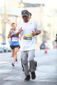 BIB: 10065
                            <button type="button" onclick="openModal(3678547)" class="btn btn-primary btn-sm float-right btn-popup" data-toggle="modal" data-target=".modal-high-quality">
                        <i class="fas fa-shopping-cart"></i> Add to Cart
                    </button>
                                            <button type="button" onclick="isThisMe(3678547, true)" class="btn btn-success btn-sm float-right btn-popup btn-isme hidden" data-toggle="tooltip" data-placement="bottom" title="นี่คือรูปของคุณใช่ไหม คลิกที่นี่เพื่อเอาเข้าอัลบั้ม">
                        <i class="fas fa-plus"></i> Add to album
                    </button>
                    <button type="button" onclick="isThisMe(3678547, false)" class="btn btn-warning btn-sm float-right btn-popup btn-isnotme hidden">
                        <i class="fas fa-ban"></i> Remove from album
                    </button>