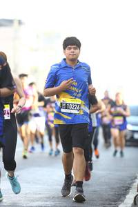 BIB: 10226
                            <button type="button" onclick="openModal(3682366)" class="btn btn-primary btn-sm float-right btn-popup" data-toggle="modal" data-target=".modal-high-quality">
                        <i class="fas fa-shopping-cart"></i> Add to Cart
                    </button>
                                            <button type="button" onclick="isThisMe(3682366, true)" class="btn btn-success btn-sm float-right btn-popup btn-isme hidden" data-toggle="tooltip" data-placement="bottom" title="นี่คือรูปของคุณใช่ไหม คลิกที่นี่เพื่อเอาเข้าอัลบั้ม">
                        <i class="fas fa-plus"></i> Add to album
                    </button>
                    <button type="button" onclick="isThisMe(3682366, false)" class="btn btn-warning btn-sm float-right btn-popup btn-isnotme hidden">
                        <i class="fas fa-ban"></i> Remove from album
                    </button>