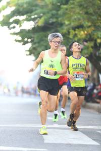 BIB: 4028
                            <button type="button" onclick="openModal(3672713)" class="btn btn-primary btn-sm float-right btn-popup" data-toggle="modal" data-target=".modal-high-quality">
                        <i class="fas fa-shopping-cart"></i> Add to Cart
                    </button>
                                            <button type="button" onclick="isThisMe(3672713, true)" class="btn btn-success btn-sm float-right btn-popup btn-isme hidden" data-toggle="tooltip" data-placement="bottom" title="นี่คือรูปของคุณใช่ไหม คลิกที่นี่เพื่อเอาเข้าอัลบั้ม">
                        <i class="fas fa-plus"></i> Add to album
                    </button>
                    <button type="button" onclick="isThisMe(3672713, false)" class="btn btn-warning btn-sm float-right btn-popup btn-isnotme hidden">
                        <i class="fas fa-ban"></i> Remove from album
                    </button>