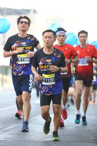 BIB: 11068, 11281
                            <button type="button" onclick="openModal(3679795)" class="btn btn-primary btn-sm float-right btn-popup" data-toggle="modal" data-target=".modal-high-quality">
                        <i class="fas fa-shopping-cart"></i> Add to Cart
                    </button>
                                            <button type="button" onclick="isThisMe(3679795, true)" class="btn btn-success btn-sm float-right btn-popup btn-isme hidden" data-toggle="tooltip" data-placement="bottom" title="นี่คือรูปของคุณใช่ไหม คลิกที่นี่เพื่อเอาเข้าอัลบั้ม">
                        <i class="fas fa-plus"></i> Add to album
                    </button>
                    <button type="button" onclick="isThisMe(3679795, false)" class="btn btn-warning btn-sm float-right btn-popup btn-isnotme hidden">
                        <i class="fas fa-ban"></i> Remove from album
                    </button>